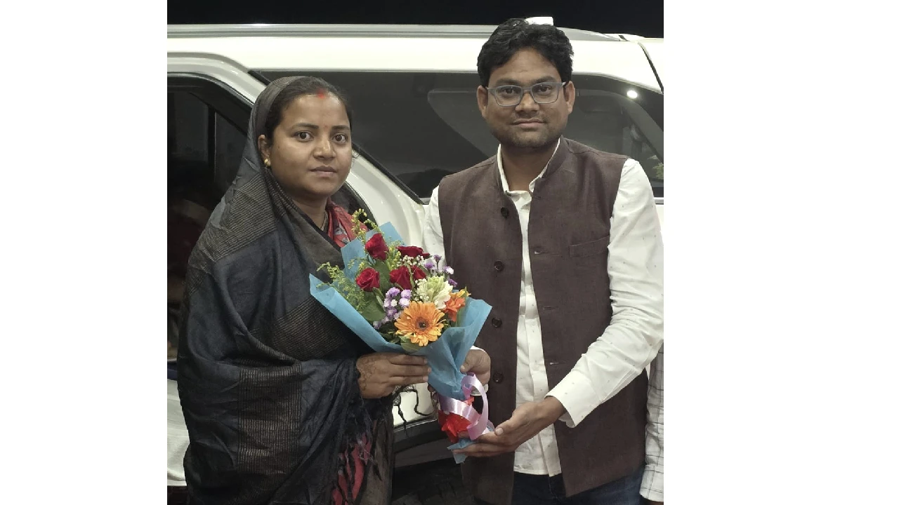 सरायपाली : मंत्री लक्ष्मी राजवाड़े से मिले जनपद अध्यक्ष प्रति... - CG Sandesh