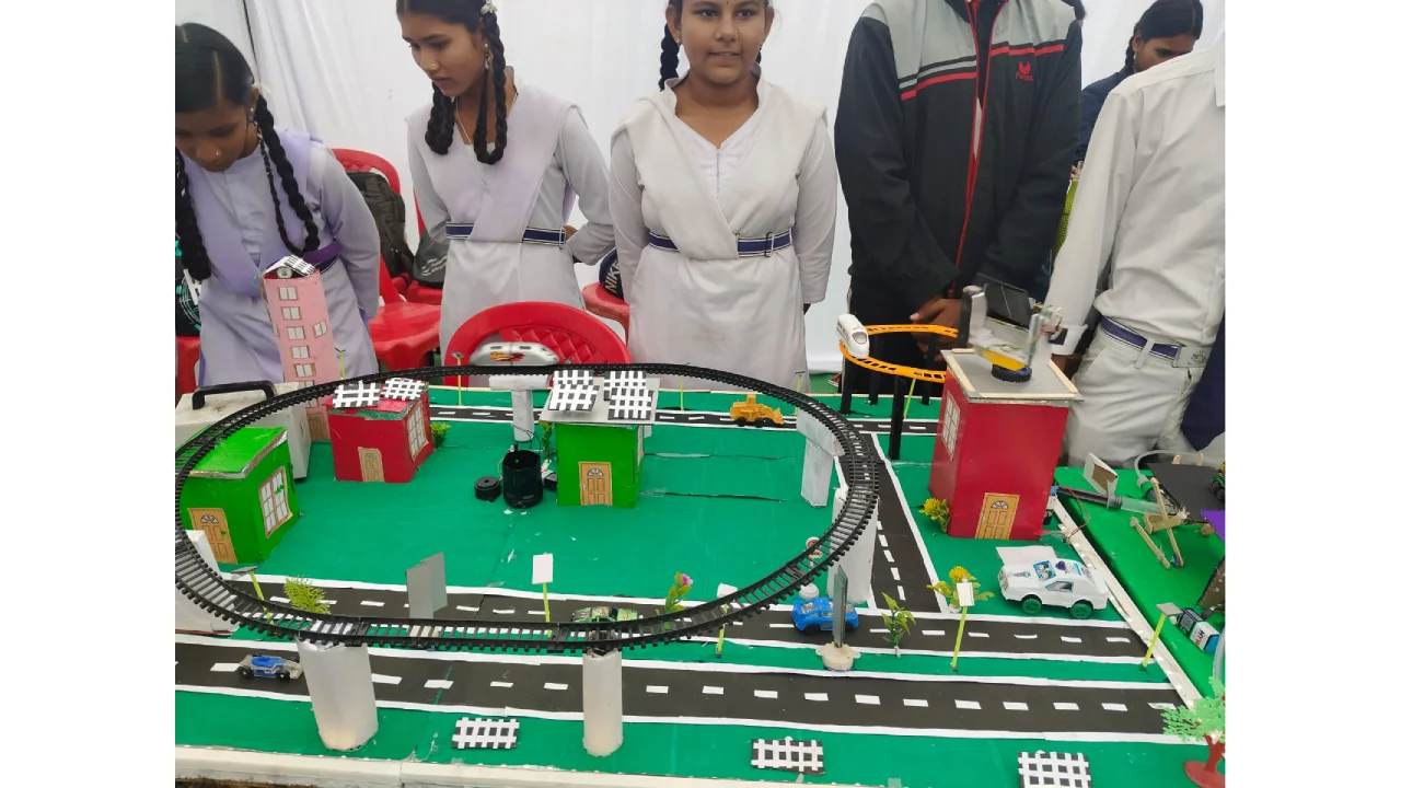 महासमुंद : इंस्पायर अवार्ड के लिए जिले के 127 इनोवेटिव आइडिय... - CG Sandesh