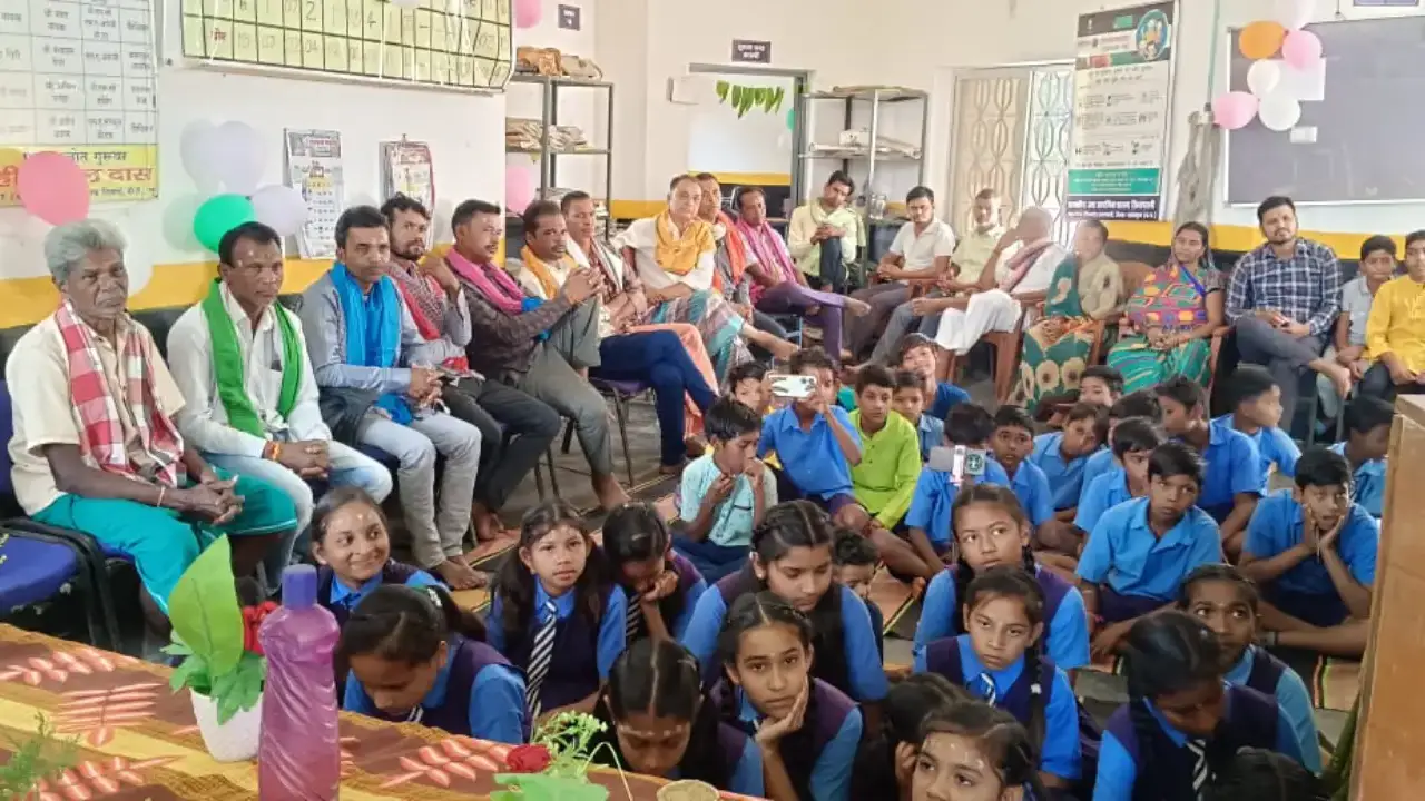 सरायपाली : शासकीय उच्च प्राथमिक शाला छिंदपाली में विदाई सह स... - CG Sandesh