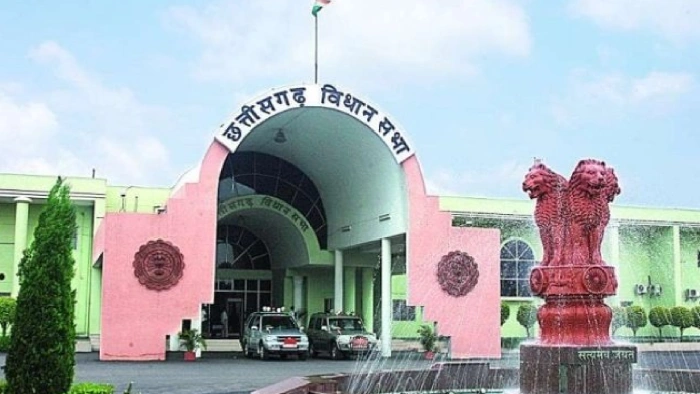 CG : सदन में जोर शोर से गूंजा छात्रावासों में मौत का मामला, विपक्ष ने सरकार पर लगाए कई गंभीर आरोप