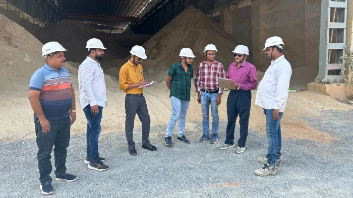 महासमुंद : बिरकोनी के औद्योगिक क्षेत्र में निरीक्षण टीम की द... - CG Sandesh