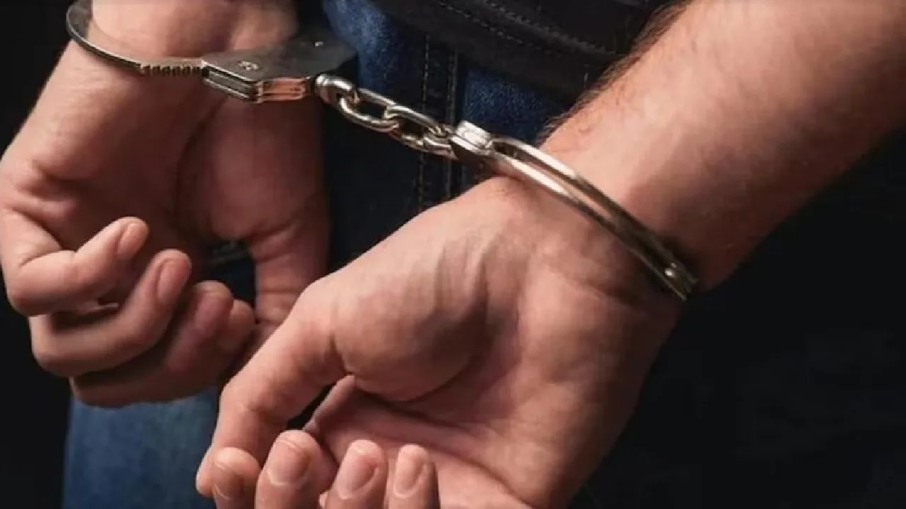 सिंघोड़ा : गांजा का अवैध परिवहन करते दो आरोपियों को पुलिस ने ... - CG Sandesh