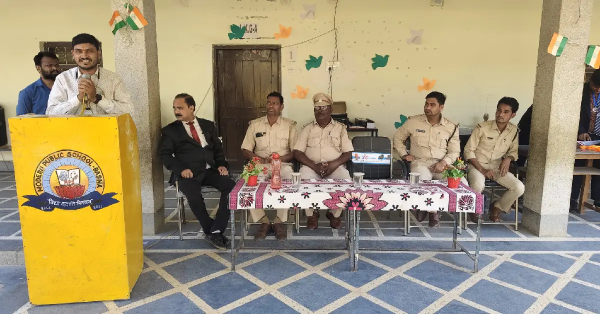 बसना : "पेड़ लगाओ, पर्यावरण बचाओ यात्रा" के तहत वृक्षारोपण अ... - CG Sandesh