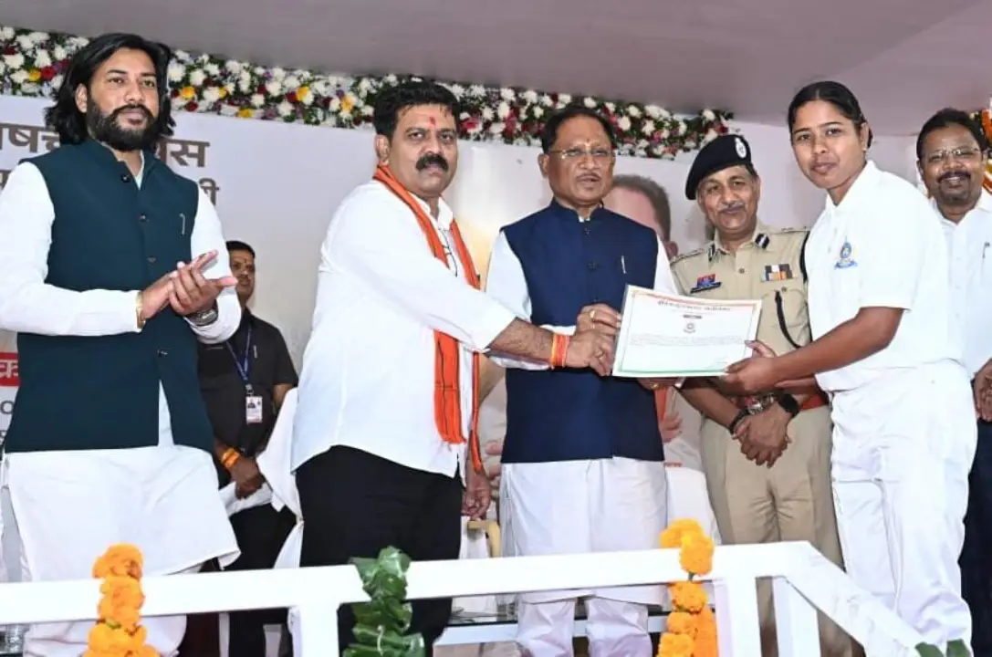 मुख्यमंत्री श्री विष्णुदेव साय ने उप निरीक्षक संवर्ग में चयन... - CG Sandesh