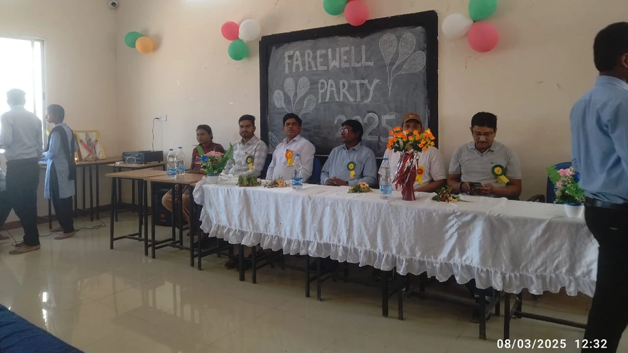 रायगढ़ :  जोबी महाविद्यालय में फेयरवेल पार्टी, यादों की महफि... - CG Sandesh