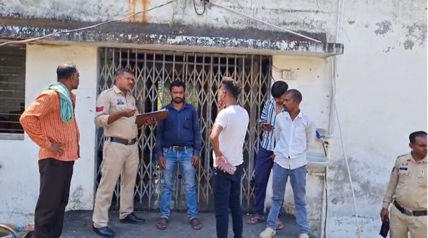 CG : तेज रफ्तार कार ने बाइक सवार दो युवकों को मारी जोरदार टक... - CG Sandesh