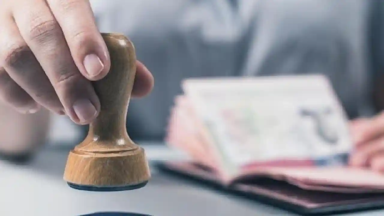 ब्रेकिंग : भारत का बड़ा एक्शन, पाकिस्तानी नागरिकों के लिए वीजा सर्विस किया सस्पेंड, 27 अप्रैल तक देश छोड़ने की दी सलाह