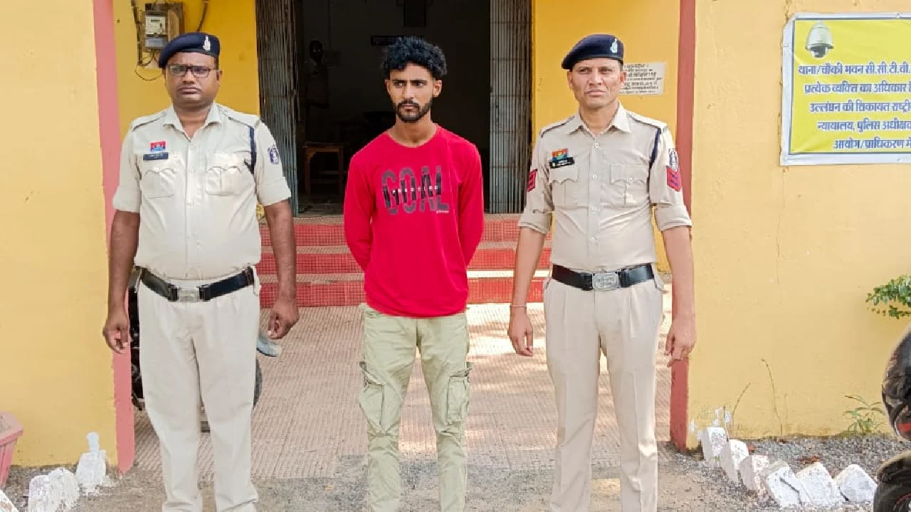 बसना : बड़ेसाजापाली के ज्वेलर्स दुकान में हुए चोरी का खुलासा - CG Sandesh
