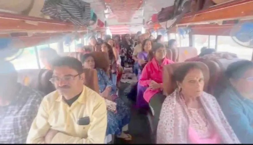 आतंकी हमले के बाद श्रीनगर में फंसे छत्तीसगढ़ के 65 पर्यटक सुरक्षित लौट रहे वापस