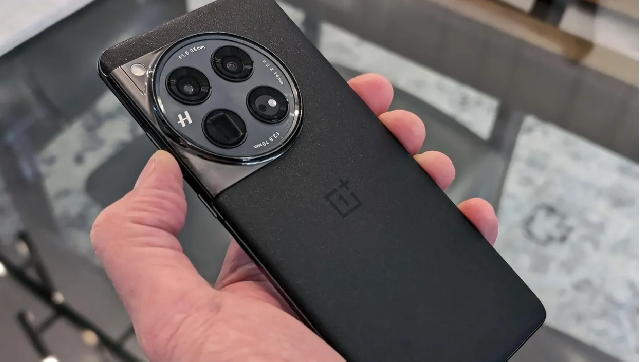 Amazon OnePlus 12 पर दे रहा 19000 की भारी छूट , 120Hz डिस्प्... - CG Sandesh