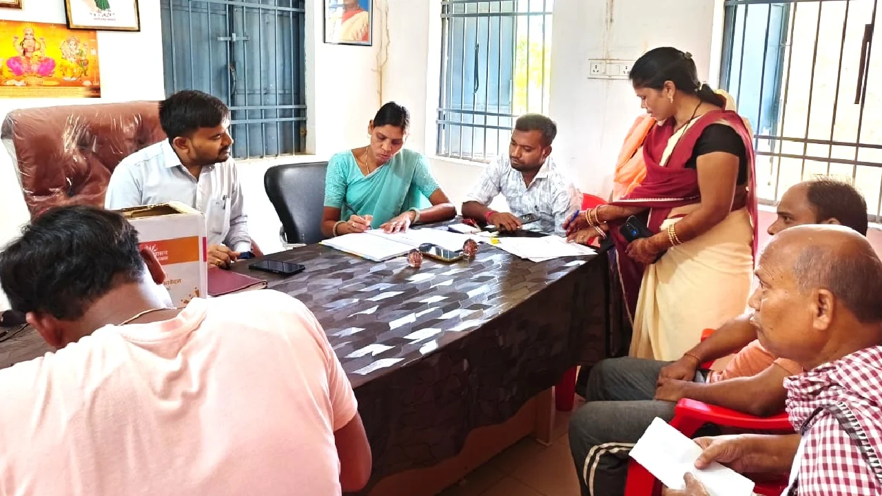 सुशासन तिहार 2025 (प्रथम चरण ) के पहले दिन महासमुंद जिले में... - CG Sandesh