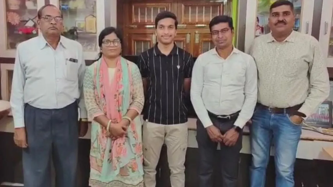 बागबाहरा : जलज का NDA में सलेक्शन, इलाके में हर्ष का माहौल