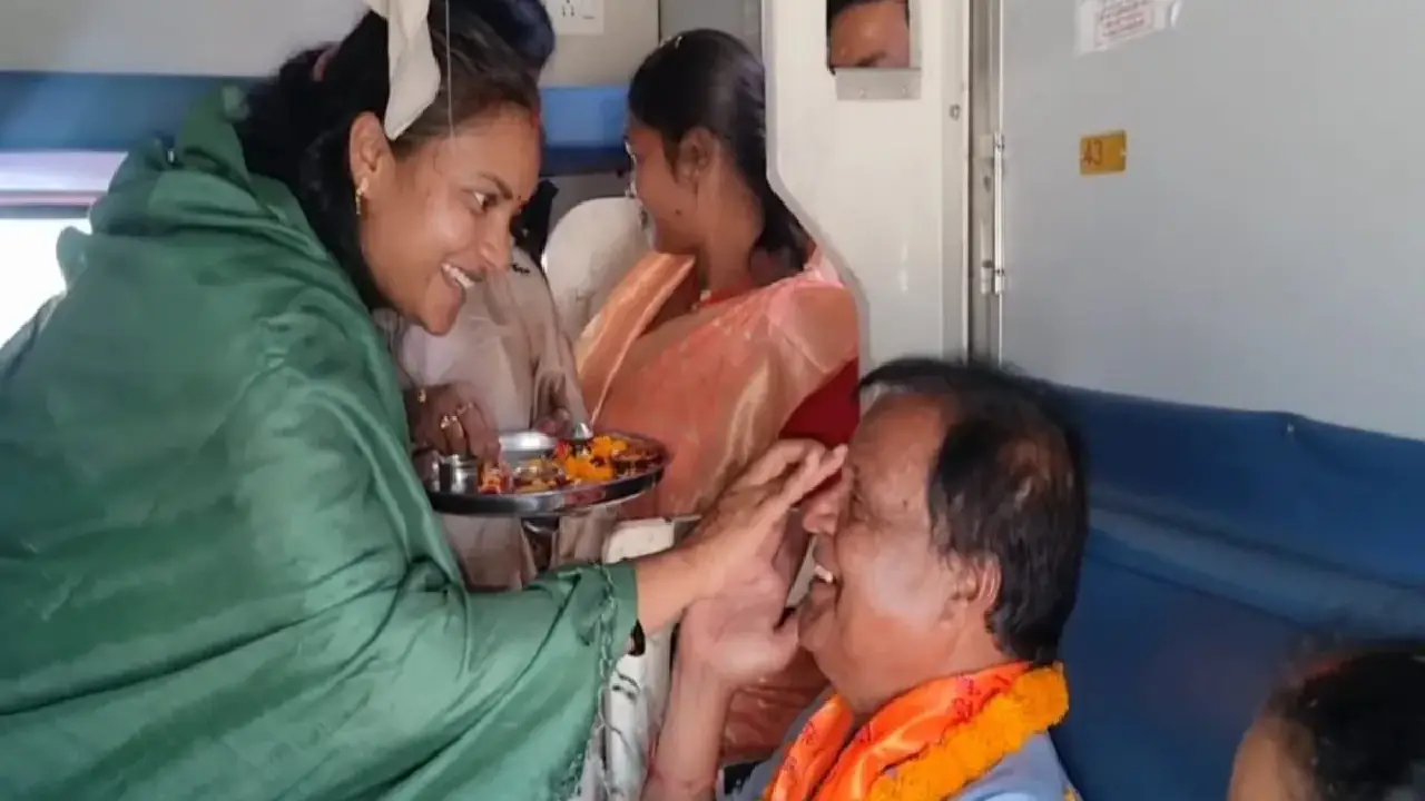 CG: 780 तीर्थयात्री उज्जैन के लिए हुए रवाना.