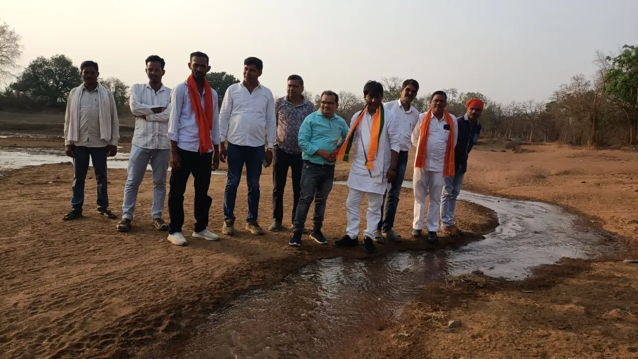 महासमुंद : निस्तारी के लिए कोडार से तालाबों को दिए जा रहे पा... - CG Sandesh