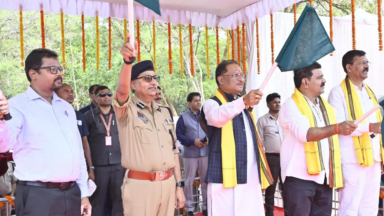 CG : मुख्यमंत्री विष्णु देव साय ने 20 नए अग्निशमन वाहनों को ... - CG Sandesh