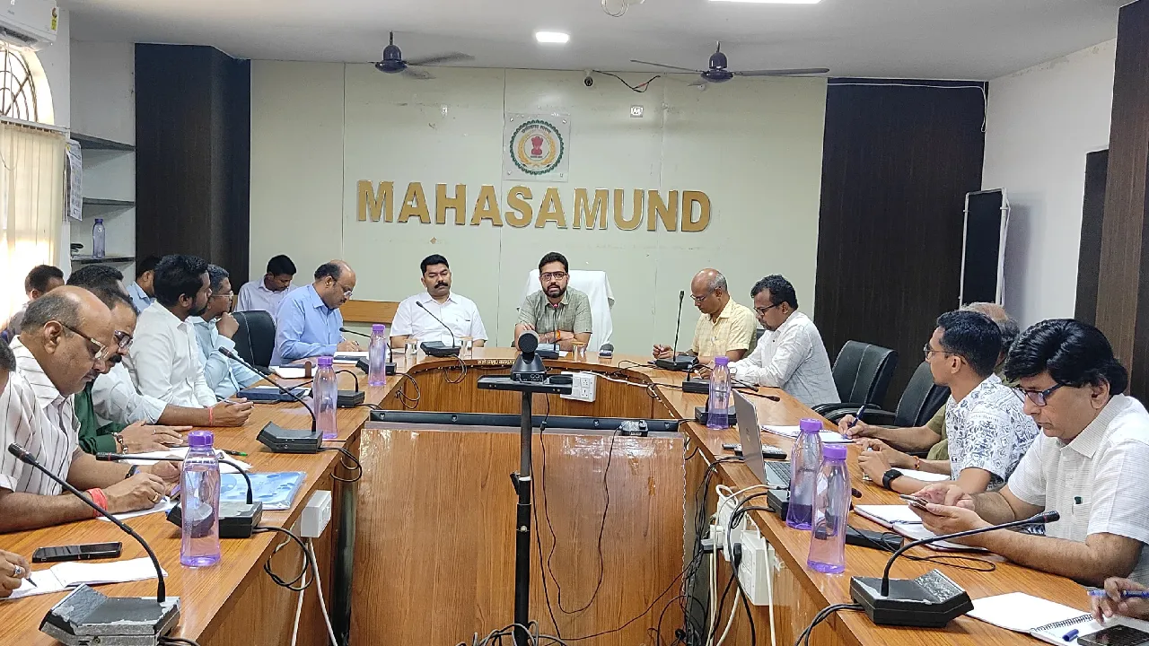 महासमुंद जिले में "सुशासन तिहार-2025" की तैयारियों को लेकर क... - CG Sandesh