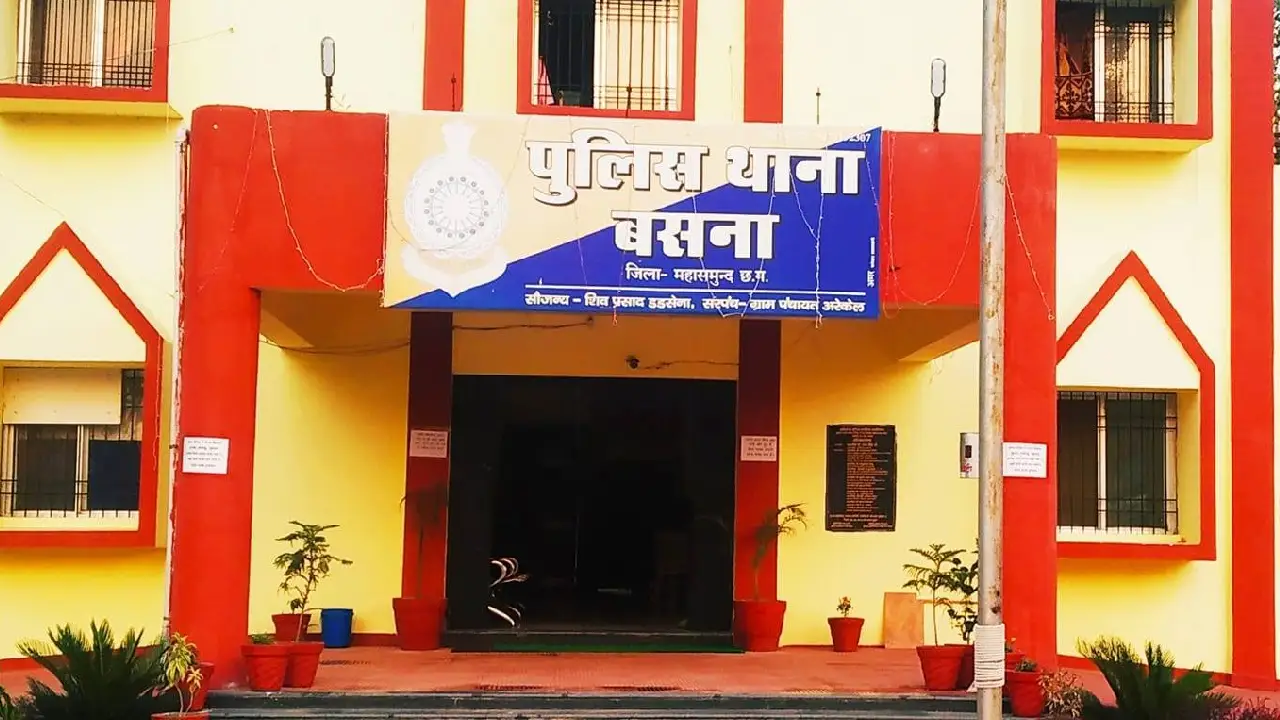 बसना : जमीन की बात को लेकर बुजुर्ग से पुत्र और नाती ने की मा... - CG Sandesh