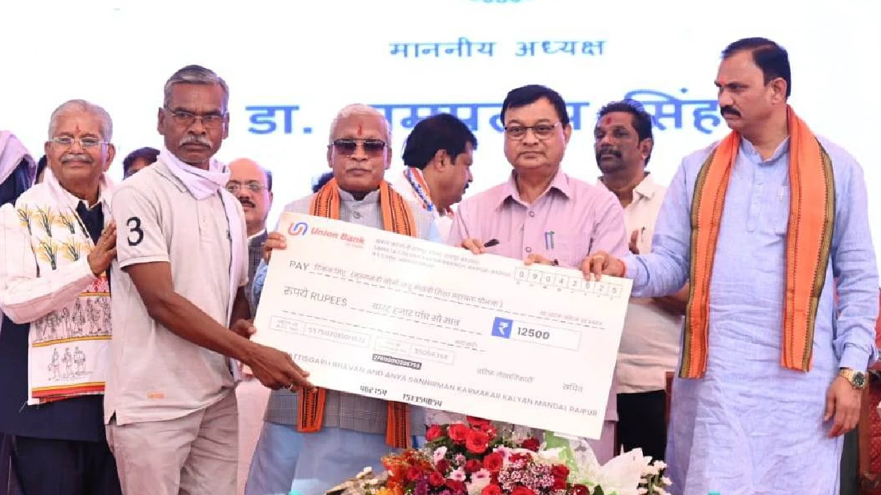 CG : डी.बी.टी. के जरिये 44 हजार 940 श्रमिको को 15.37 करोड़ रू... - CG Sandesh