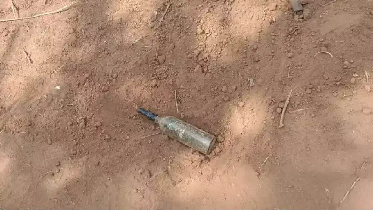 CG: सुरक्षाबलों ने किया 5 IED बम बरामद, टला बड़ा हादसा. 