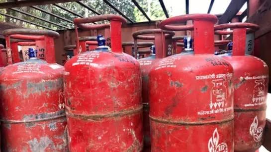 10.33 करोड़ गरीब परिवारों को मिल रही सब्सिडी वाली सस्ती एलपी... - CG Sandesh