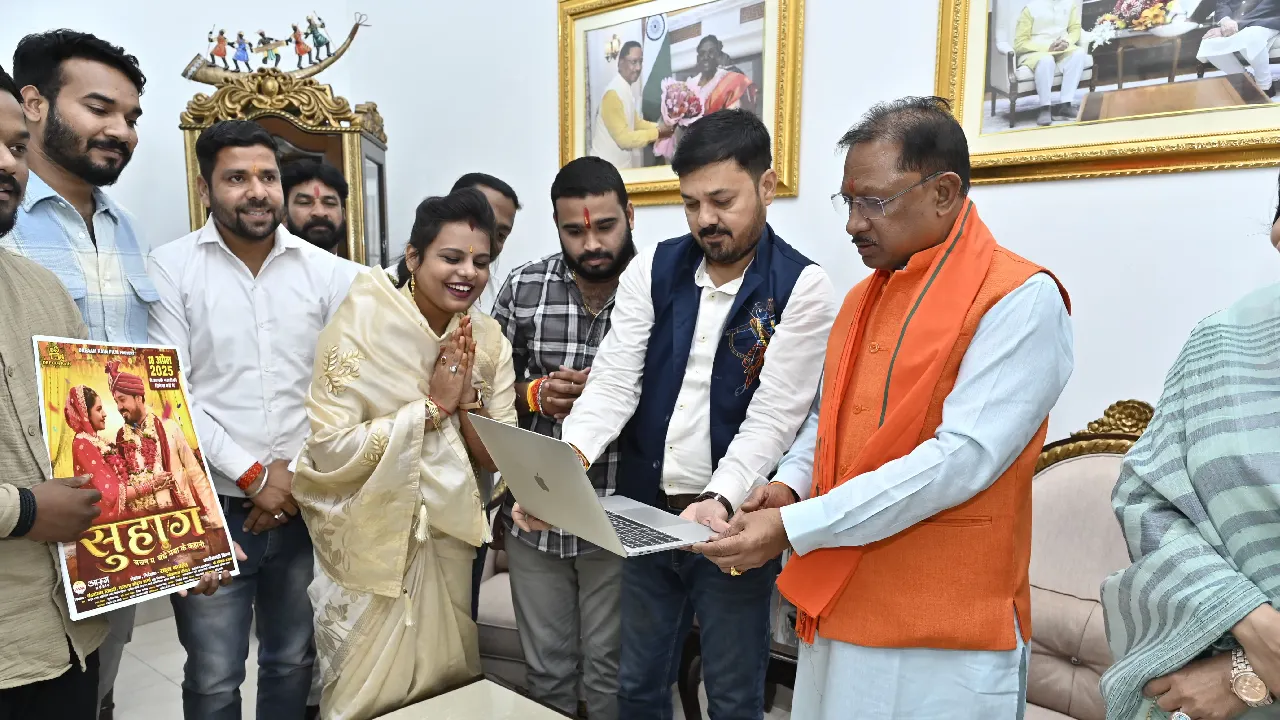 पसंदीदा फिल्म डेस्टिनेशन बनकर उभर रहा छत्तीसगढ़, मुख्यमंत्री... - CG Sandesh