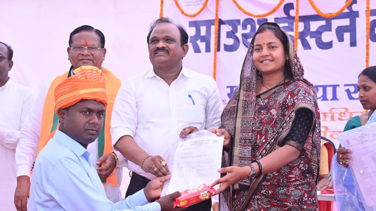 CG : मंत्री लक्ष्मी राजवाड़े ने युवाओं को वितरित किया रोजगार ... - CG Sandesh
