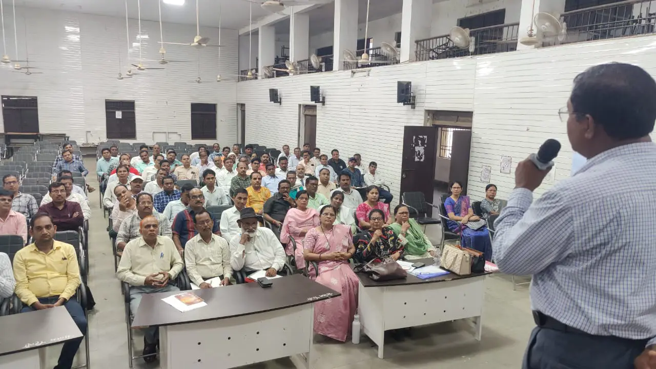 महासमुंद : बोर्ड परीक्षा में उत्कृष्ट प्रदर्शन करने वाले प्र... - CG Sandesh