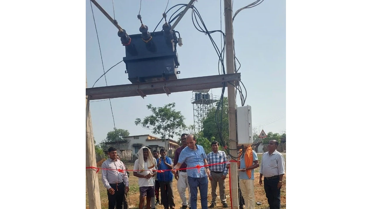 वनग्रामों के 540 परिवार में पहली बार पहुंची बिजली, ग्रामीणों... - CG Sandesh