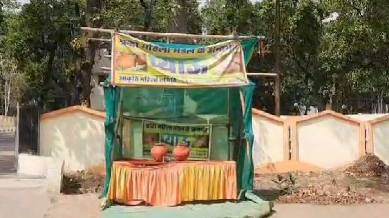 CG : फोटो खिंचवाने महिला मंडल ने शुरू किया था प्याऊ, भारी गर... - CG Sandesh