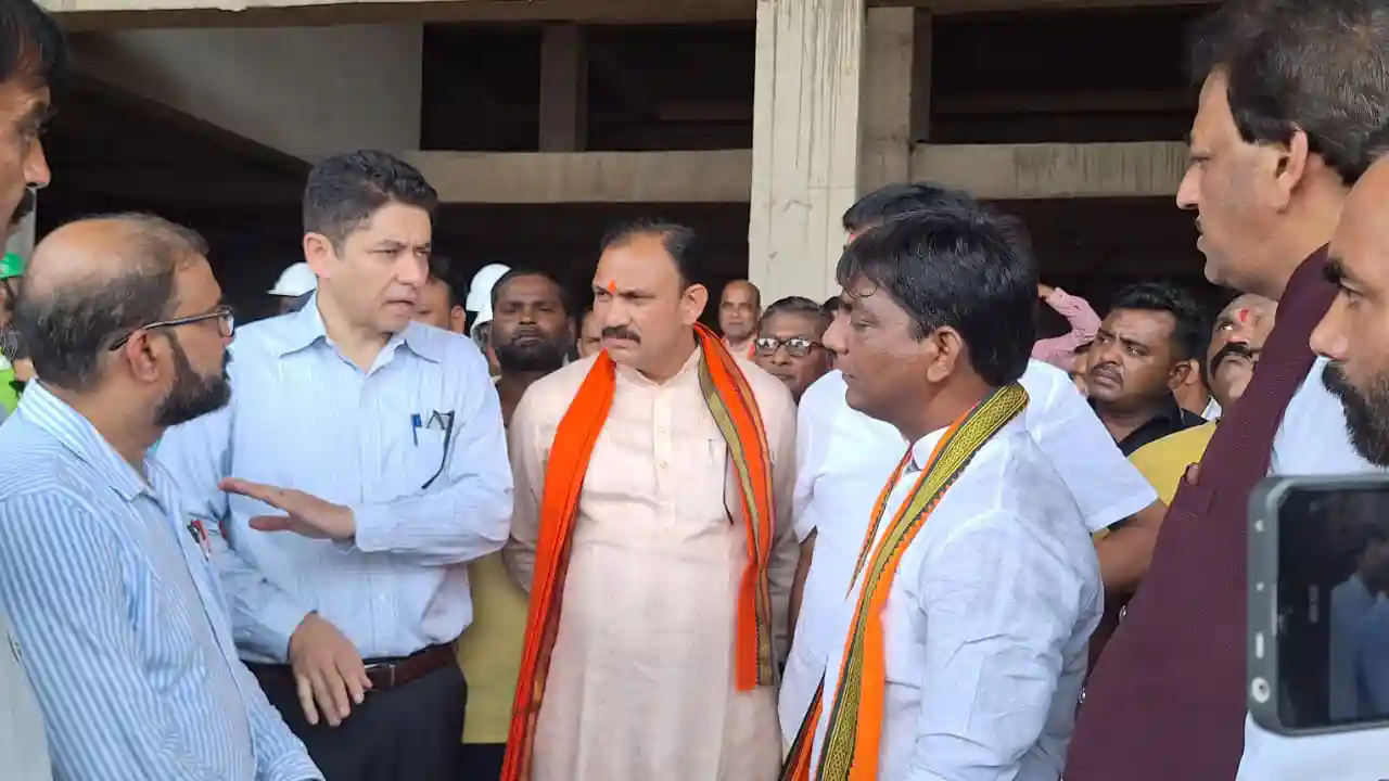 स्वास्थ्य मंत्री श्याम बिहारी जायसवाल ने महासमुंद में निर्मा... - CG Sandesh