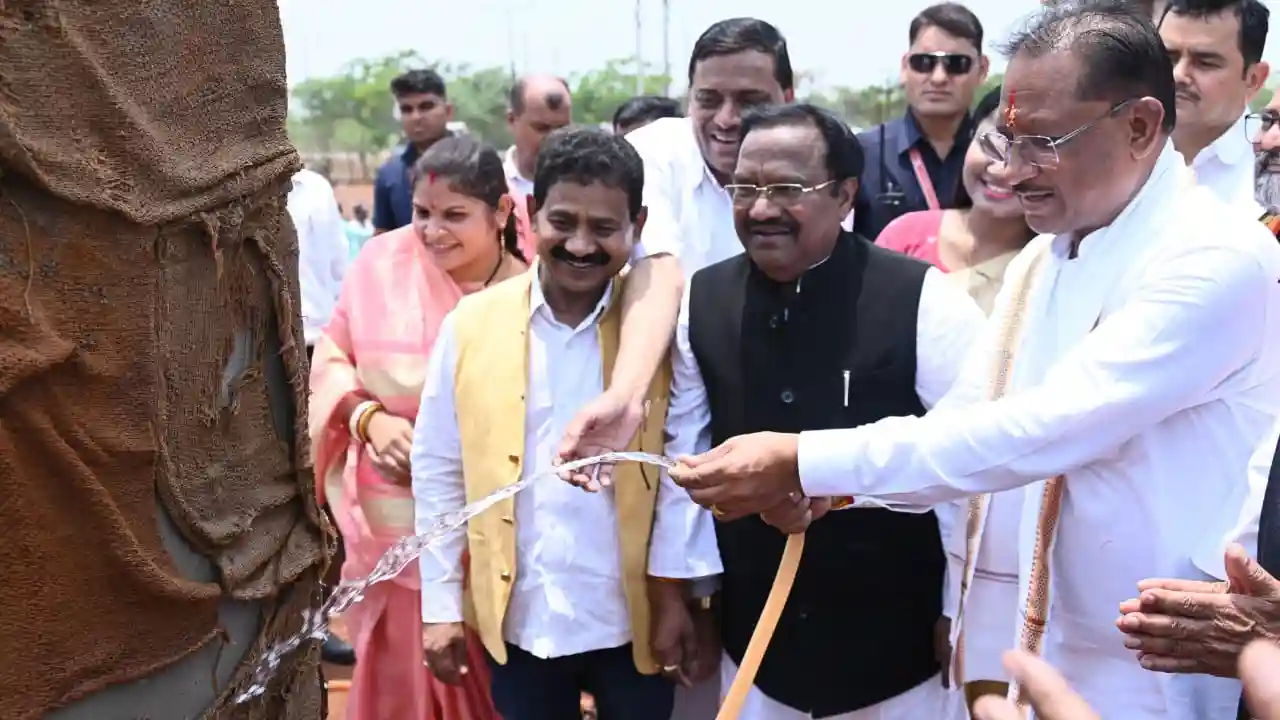 मुख्यमंत्री विष्णु देव साय आज अचानक पहुंचे अछोटी - CG Sandesh