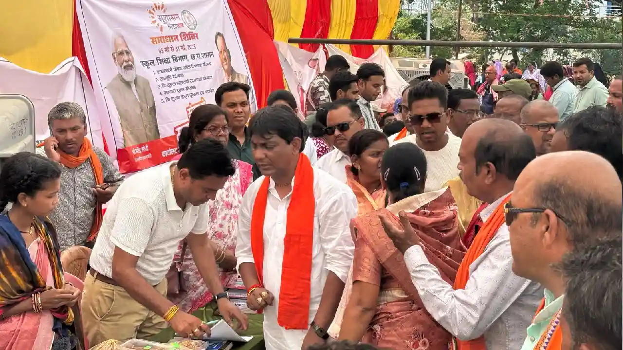 महासमुंद : सुशासन तिहार अंतर्गत ग्राम कोडार में समाधान शिविर... - CG Sandesh