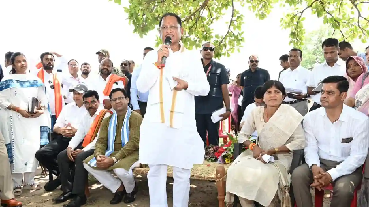 CG : बिलासपुर जिले के ग्राम आमागोहन पहुंचकर मुख्यमंत्री ने क... - CG Sandesh