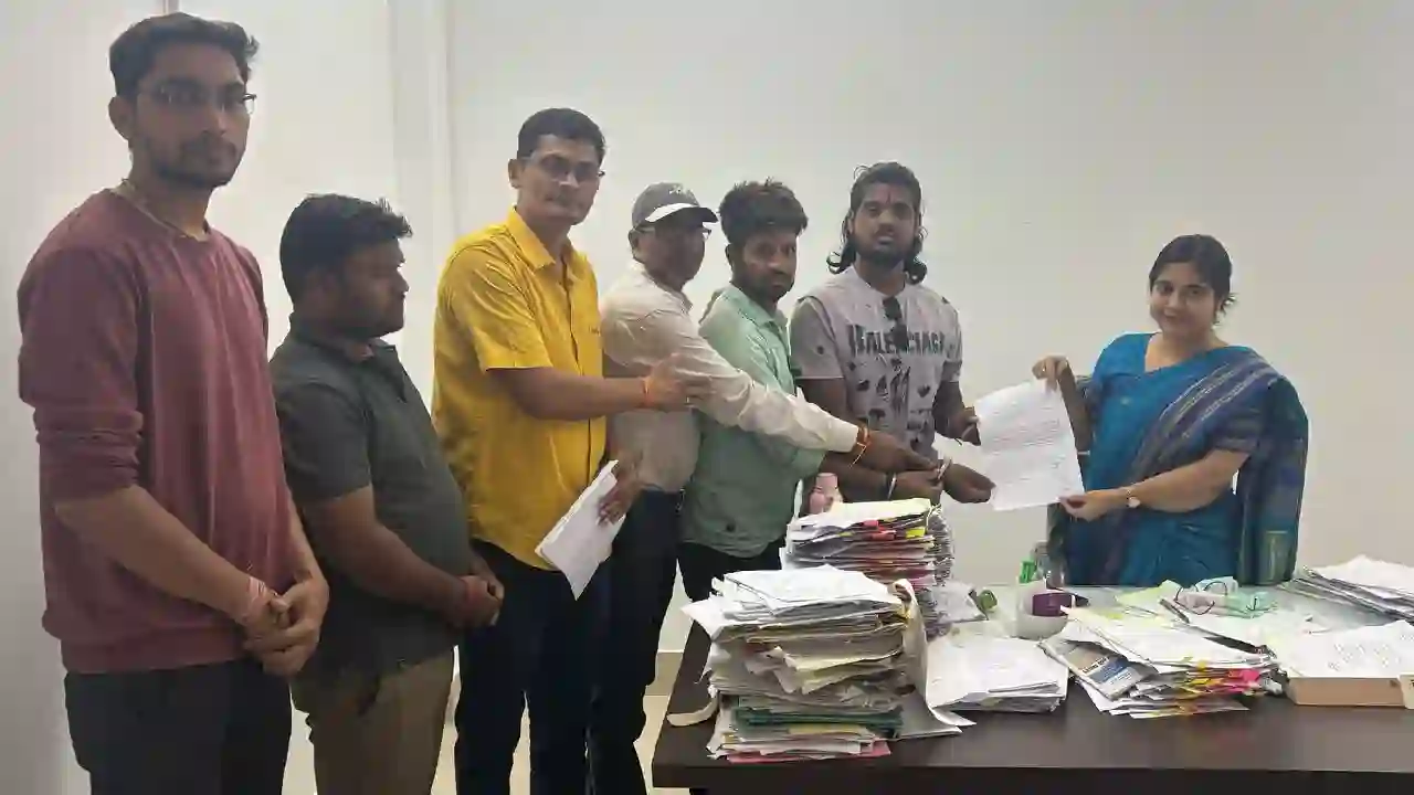 सरायपाली : नगर में अवैध घुसपैठियों आशंका जताते हुए एसडीएम को... - CG Sandesh