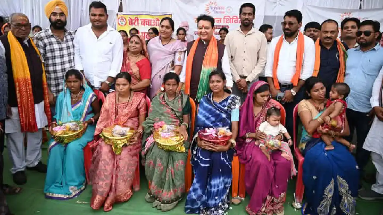 पिथौरा विकासखंड के ग्राम पंचायत परसवानी में सुशासन तिहार का ... - CG Sandesh