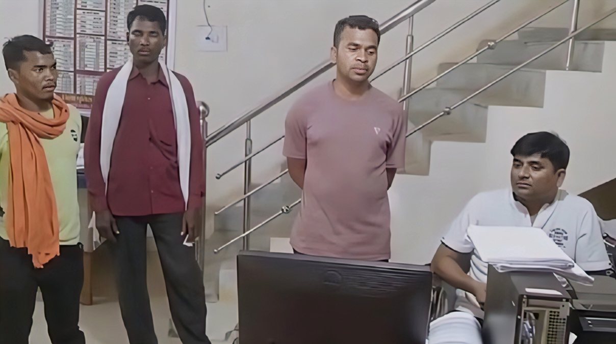 CG : गांजा तस्करी करते पकड़ाया आरक्षक, बोला – हजार रूपये मिलते थे