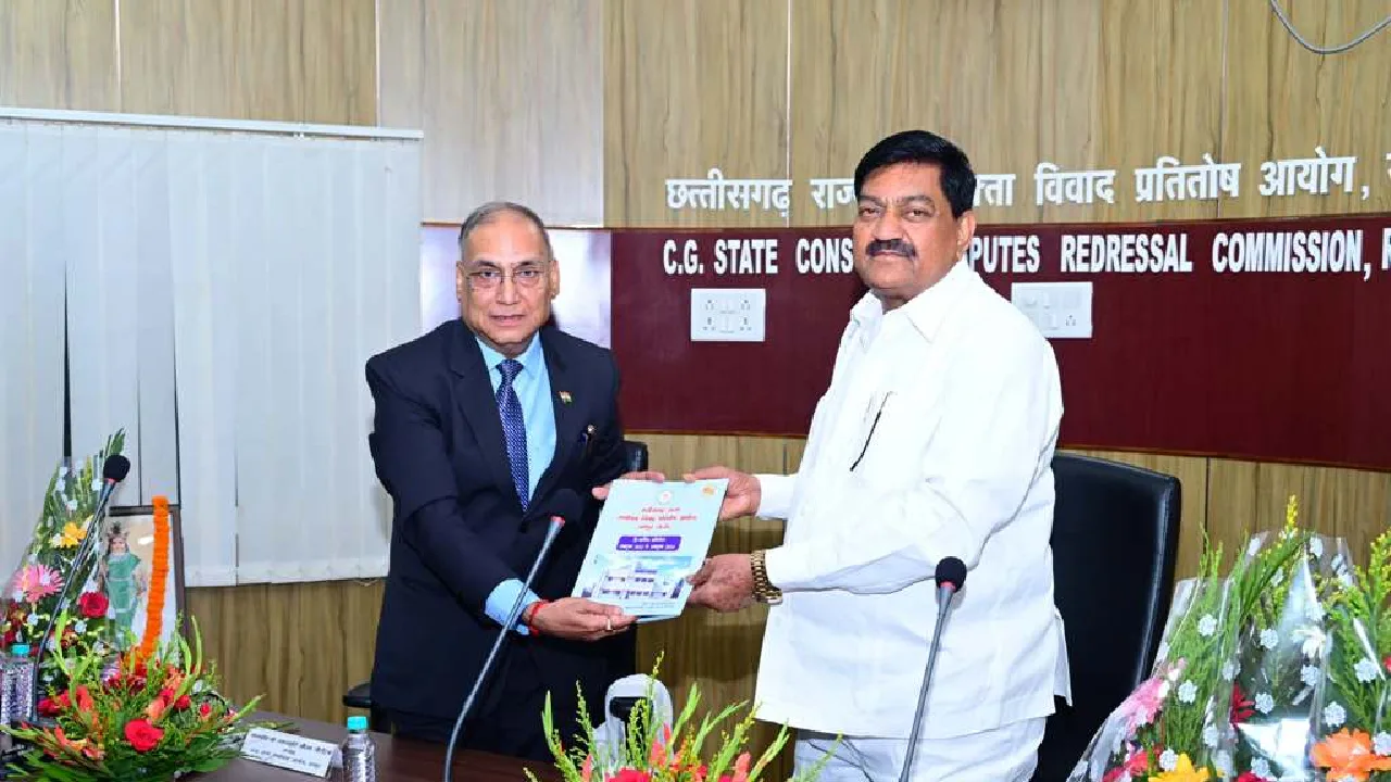 CG : अब घर बैठे मिलेगा न्याय, उपभोक्ता कोर्ट रायपुर में ई-हियरिंग का हुआ शुभारंभ, 17 जिलों में भी विस्तार की तैयारी