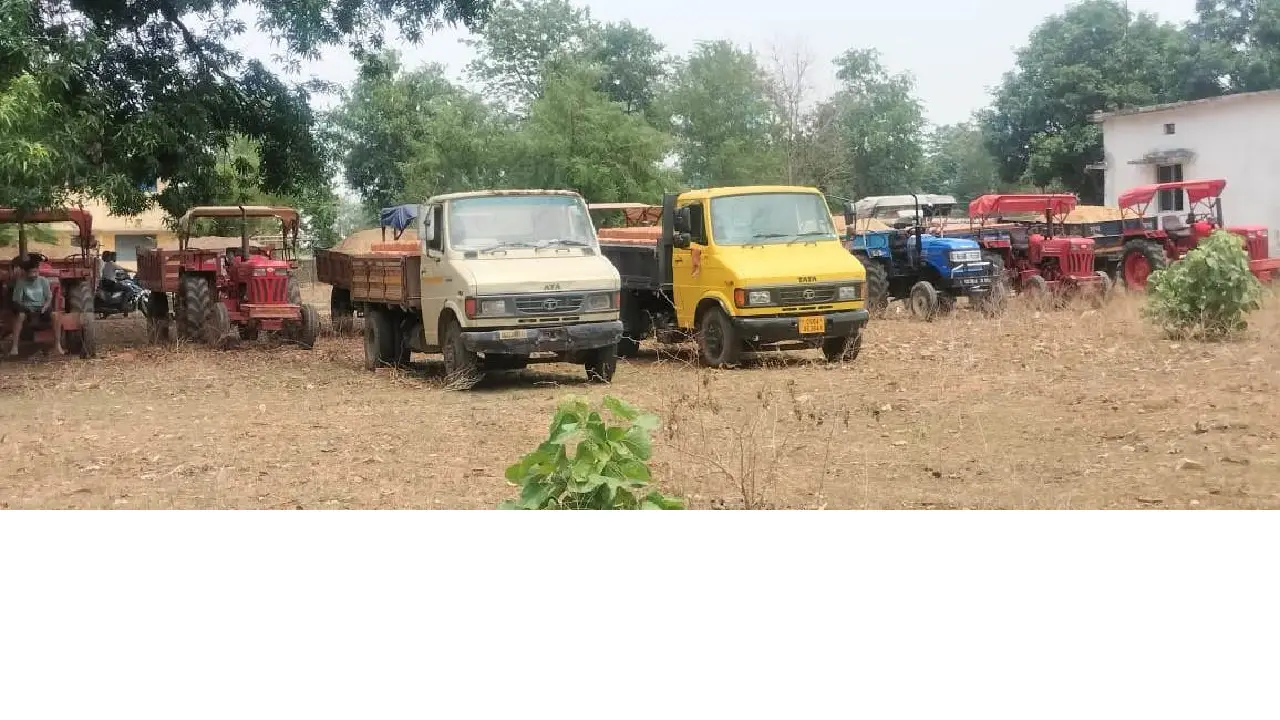CG :  अवैध खनिज परिवहन पर बड़ा एक्शन, भैयाथान क्षेत्र में 13 ... - CG Sandesh