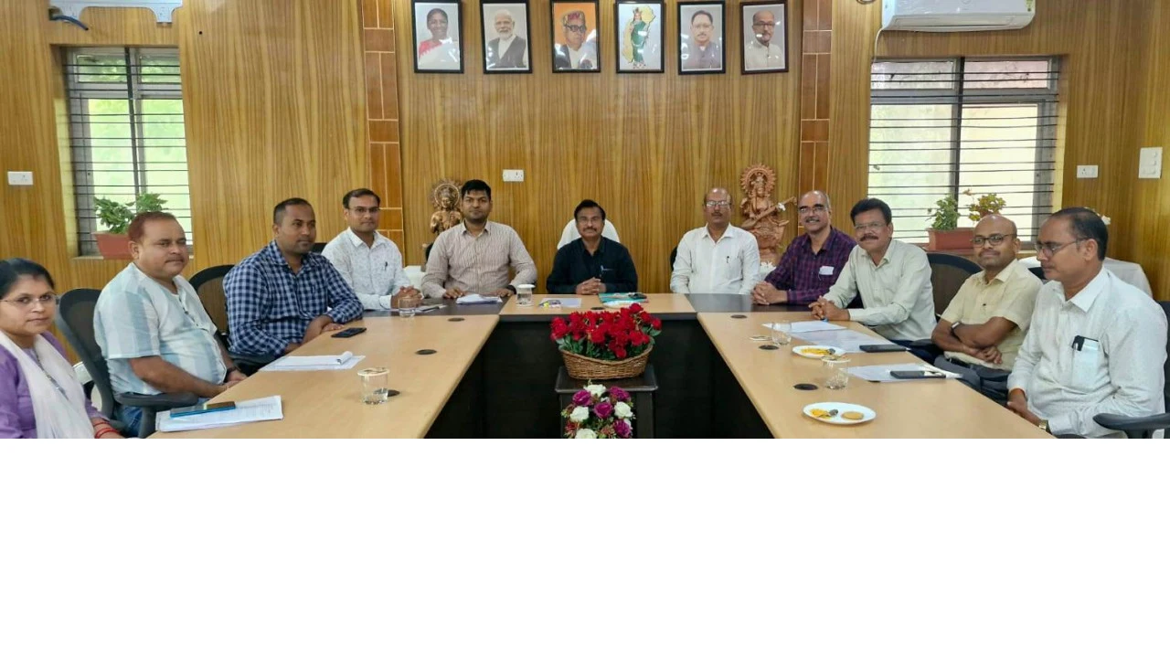CG :  पत्रकारिता विश्वविद्यालय में मीडिया कोर्स में प्रवेश क... - CG Sandesh