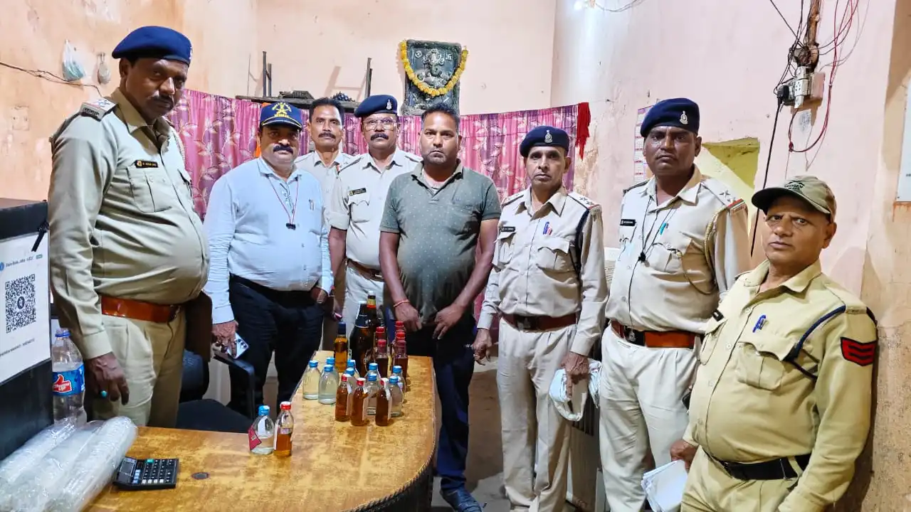 बसना : अवैध शराब को लेकर एसडीएम ने नगर के चार होटल में मारा ... - CG Sandesh