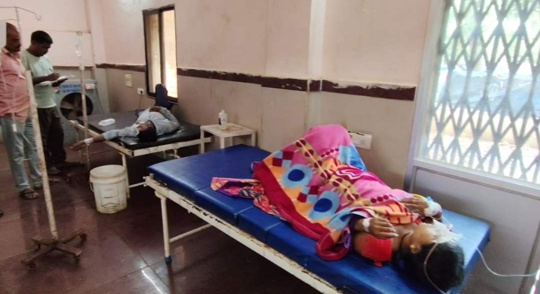 CG ब्रेकिंग : पति ने कोल्ड्रिंक में जहर मिलाकर पत्नी और बच्च... - CG Sandesh
