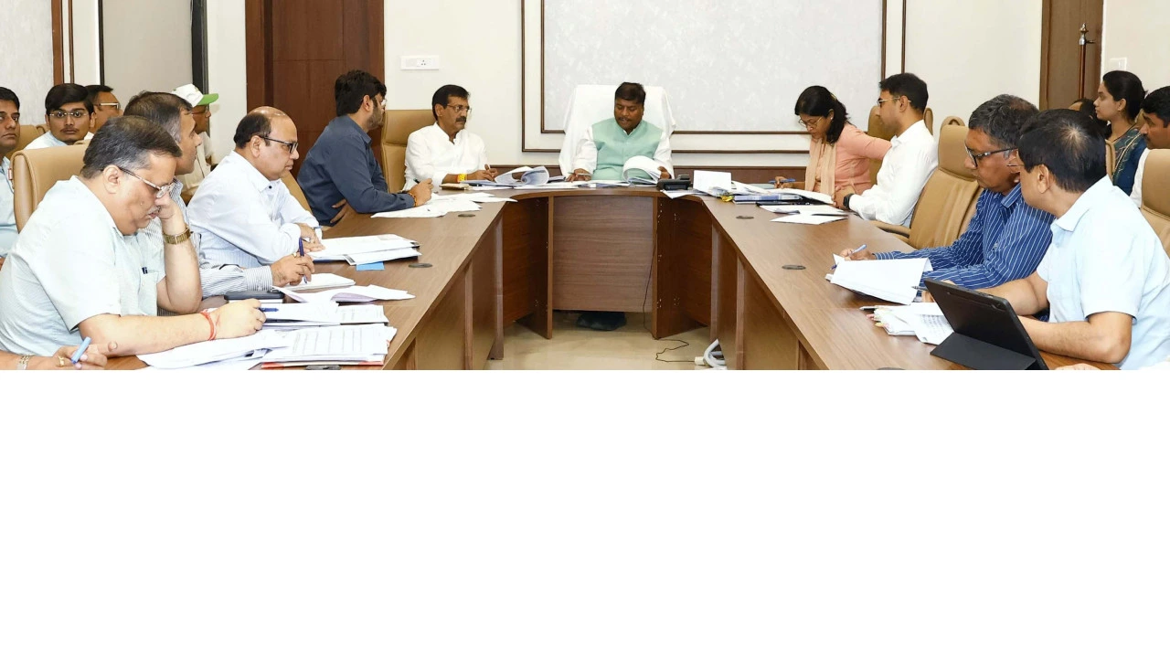 CG : रासायनिक खादों की कालाबाजारी बर्दास्त नहीं, समितियों मे... - CG Sandesh