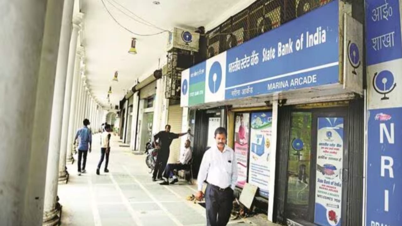 SBI PO Notification 2025: एसबीआई में पीओ बनने का सुनहरा मौका... - CG Sandesh