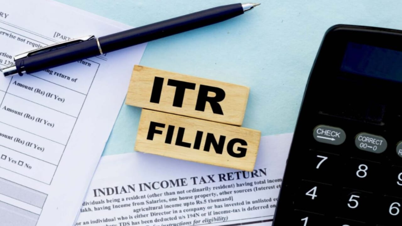 ITR Filing 2025: सैलरी वालों के लिए जरूरी 7 बातें – ITR फाइल... - CG Sandesh