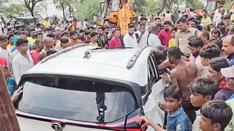 CG : शिवनाथ नदी में कार गिरने से युवक की मौत - CG Sandesh
