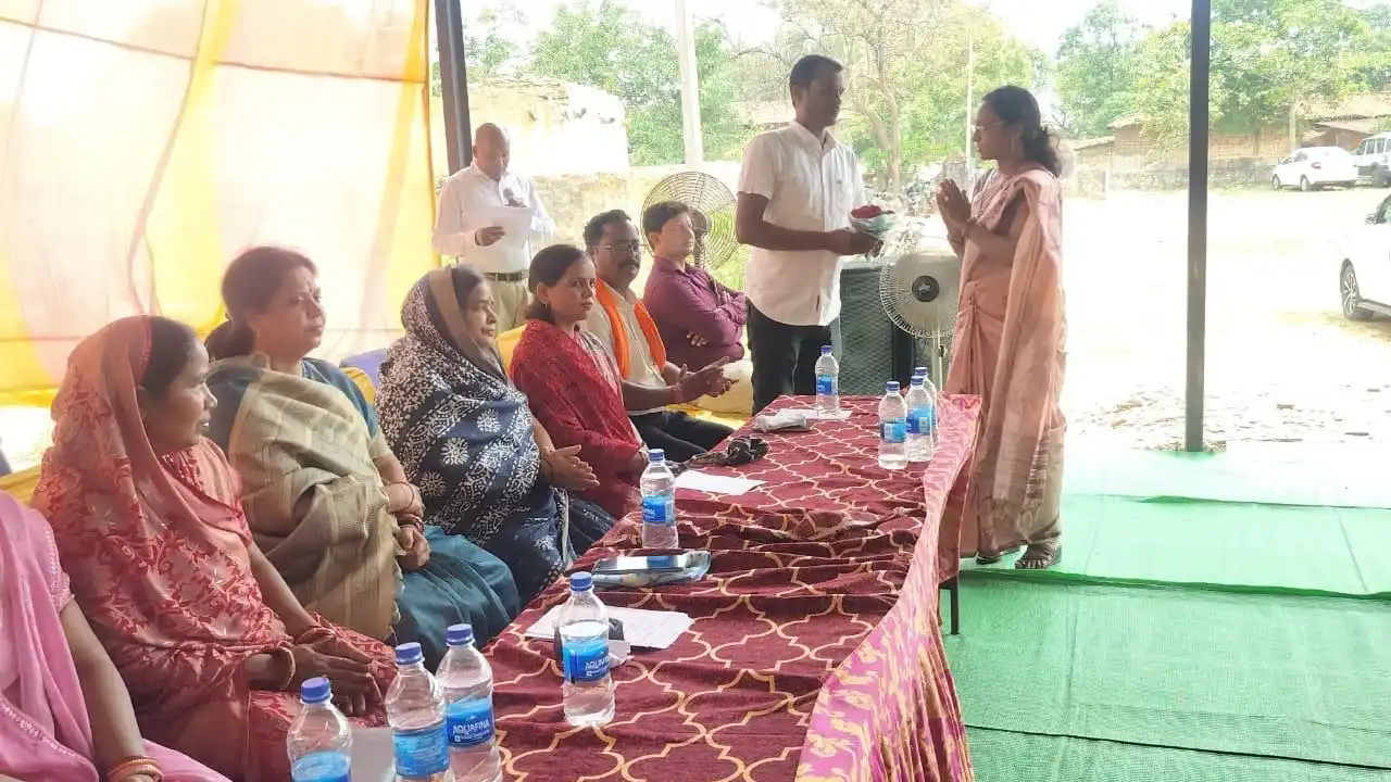 सरायपाली : "आयुष स्वास्थ्य मेला" का आयोजन छिंदपाली में सम्पन... - CG Sandesh