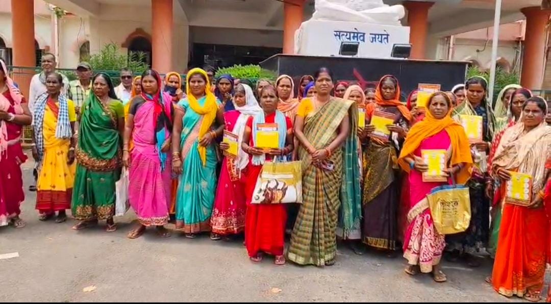 महासमुंद : 7 सालों बाद भी नहीं मिल पाया रोजगार गारंटी की राश... - CG Sandesh