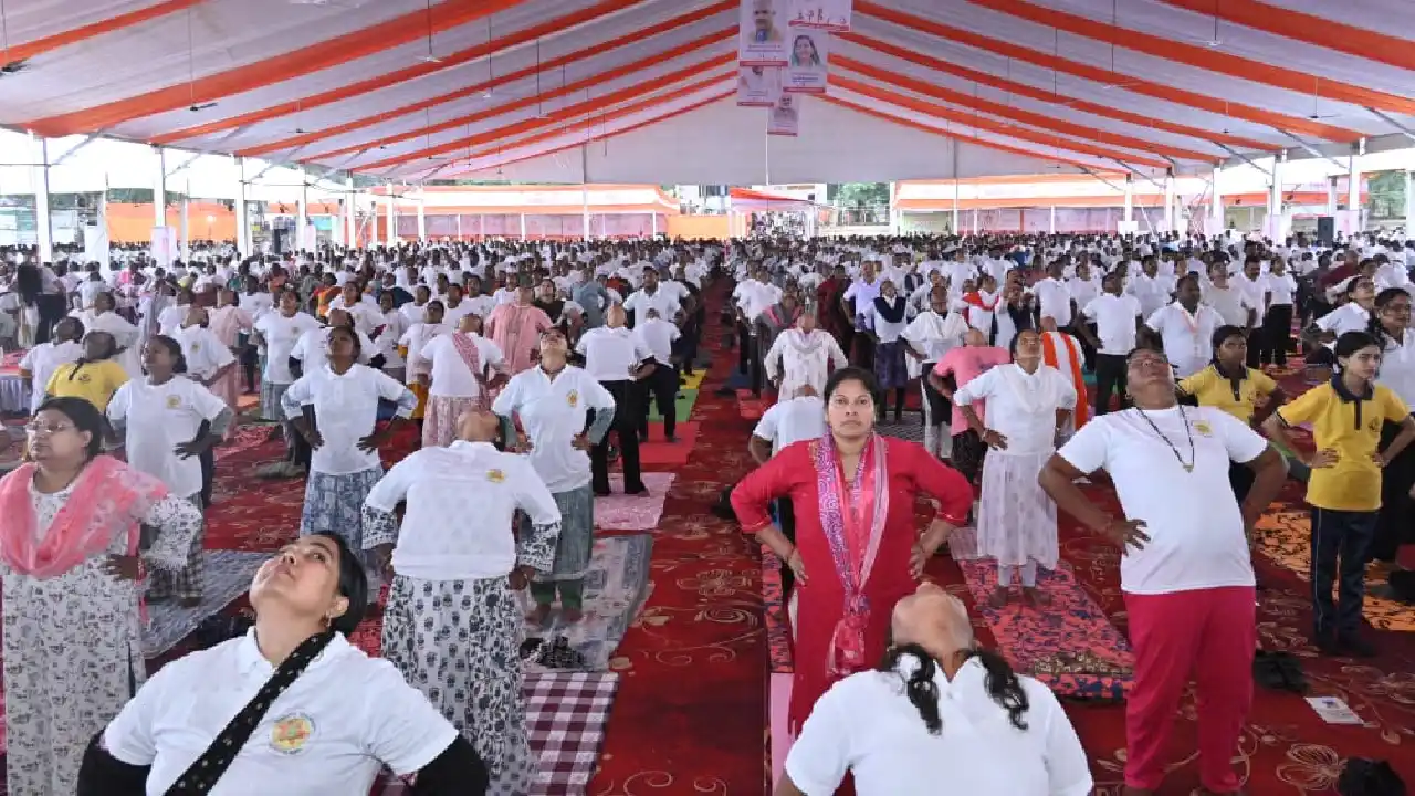 मुख्यमंत्री विष्णु देव ने हजारों लोगों के साथ जिला मुख्यालय ... - CG Sandesh