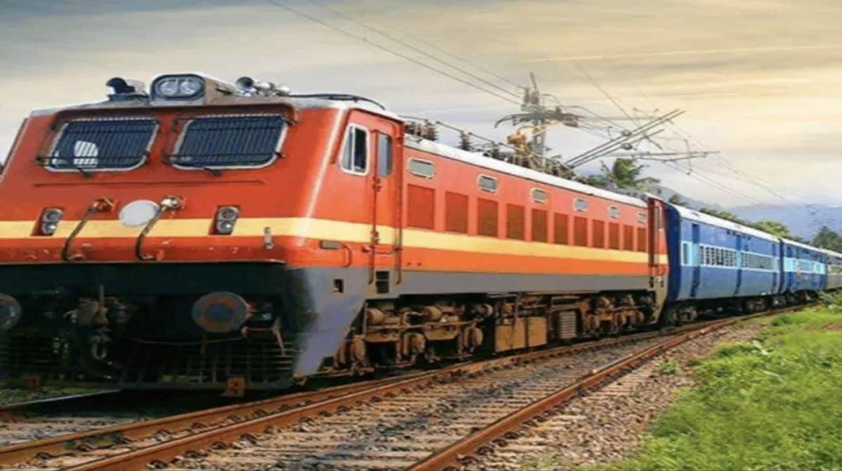 Indian Railway Ticket Price Hike : एक जुलाई से महंगा होगा रे... - CG Sandesh