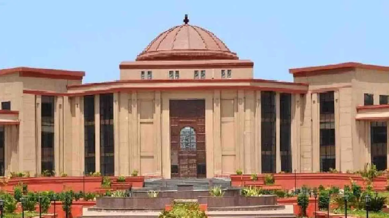 CG ब्रेकिंग : छत्तीसगढ़ हाईकोर्ट को बम से उड़ाने की धमकी, मचा... - CG Sandesh